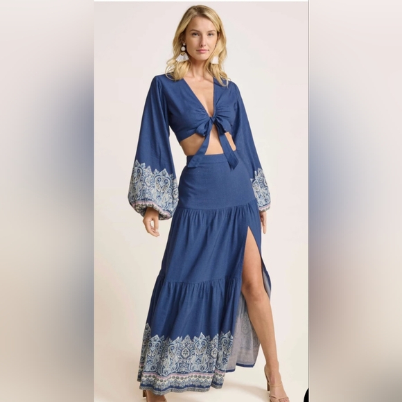 VENUS Dresses & Skirts - Venus 2-piece Tie front crop top with Tiered maxi skirt Size 4